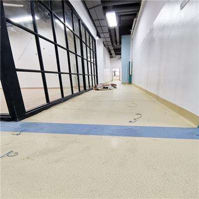 彈性PVC地板選購指南 熱門塑膠地板產(chǎn)品推薦與應(yīng)用解析